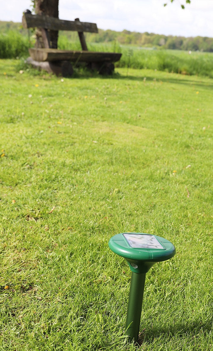 Maulwurf- + Wühlmaus-Schreck Premium Solar, Schall + Vibration, bis zu 900m²