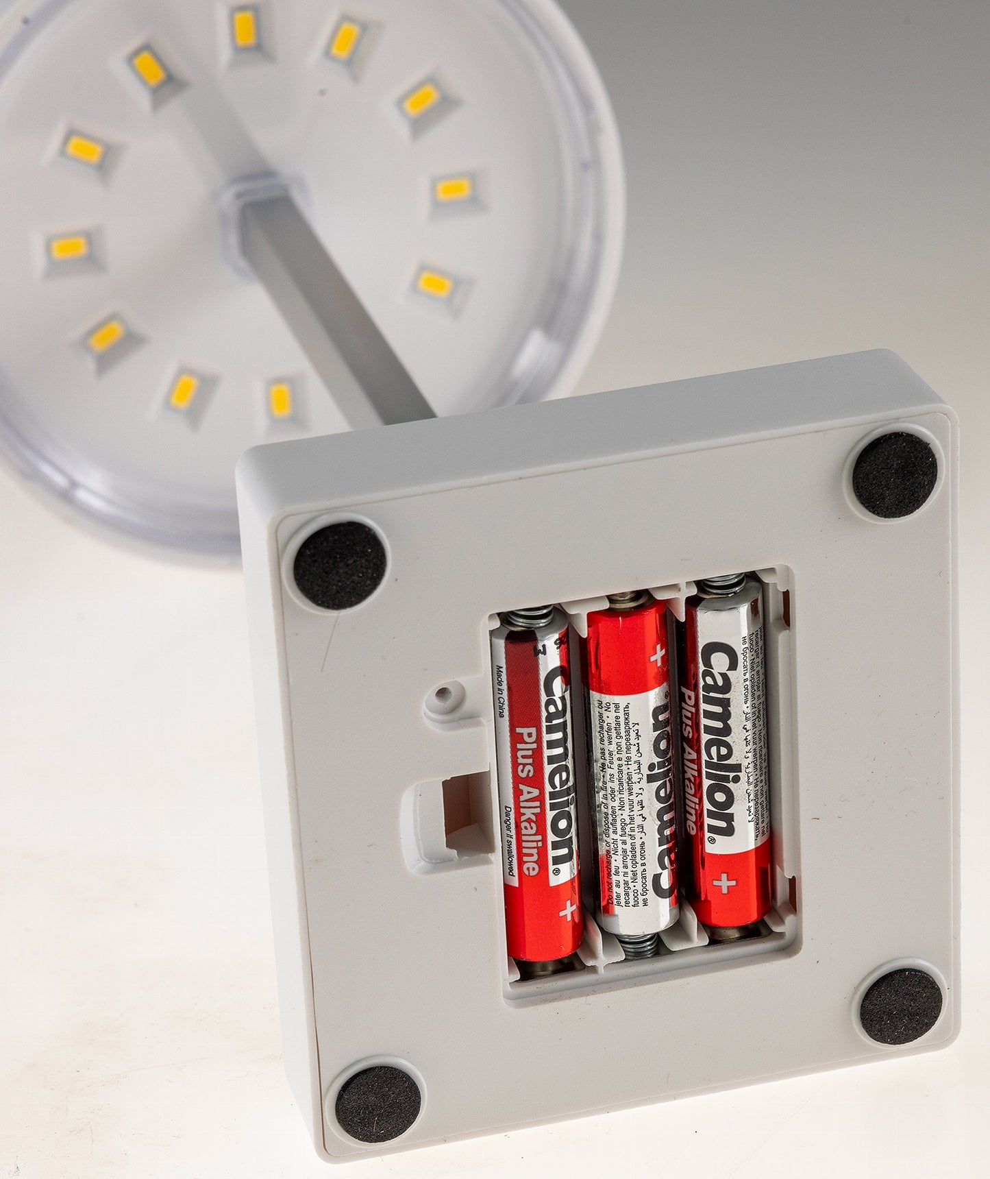LED Tischleuchte 26cm, Weiß 3xAA A Batterie, dimmbar, Licht warmweiß