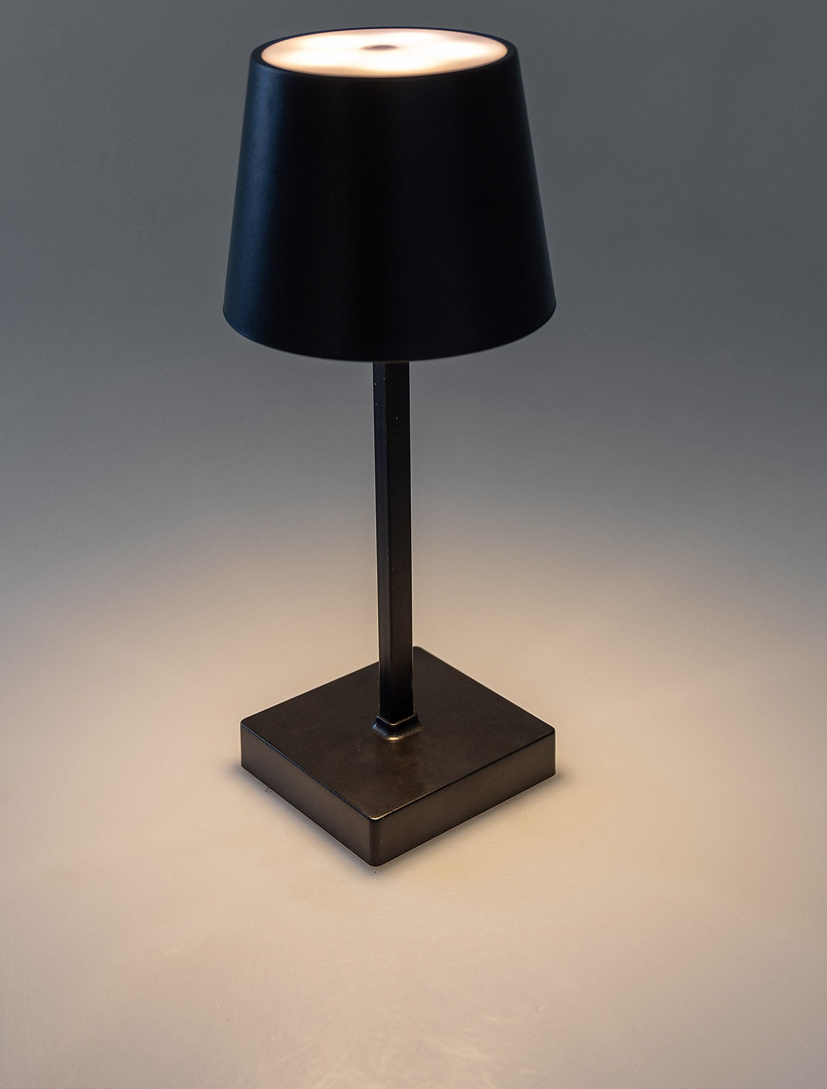 LED Tischleuchte 26cm, Schwarz 3xAAA Batterie, dimmbar, Licht Warmweiß