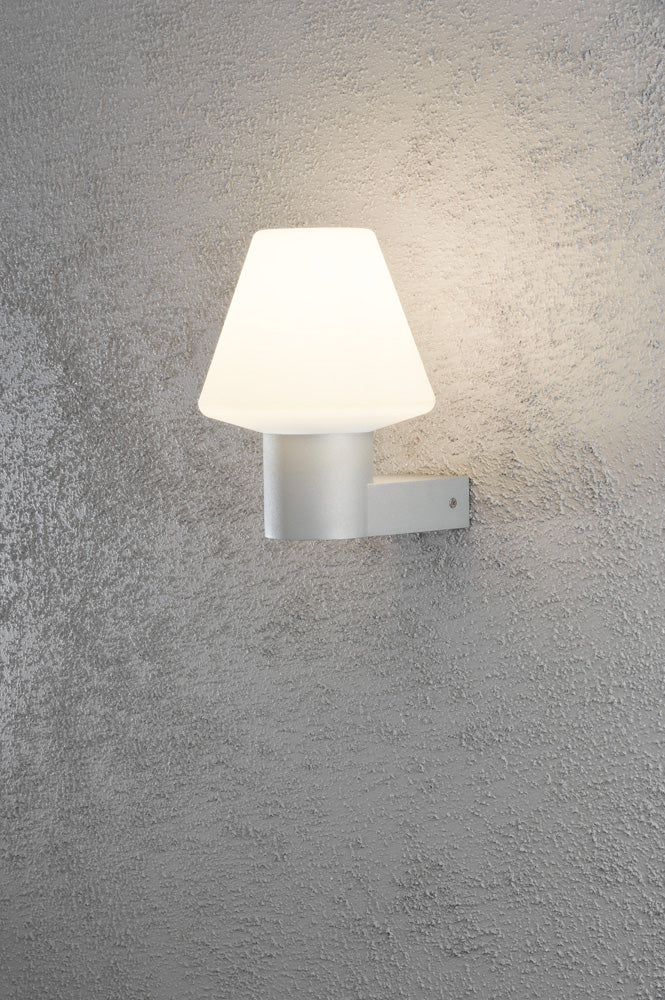 Konstsmide Wandleuchte Barletta grau, opalfarbenes Acrylglas