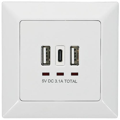 UP-Dose mit 2 USB Typ A + 1 USB Typ C Ausgang : DC 5.0V 3100mA-3400mA