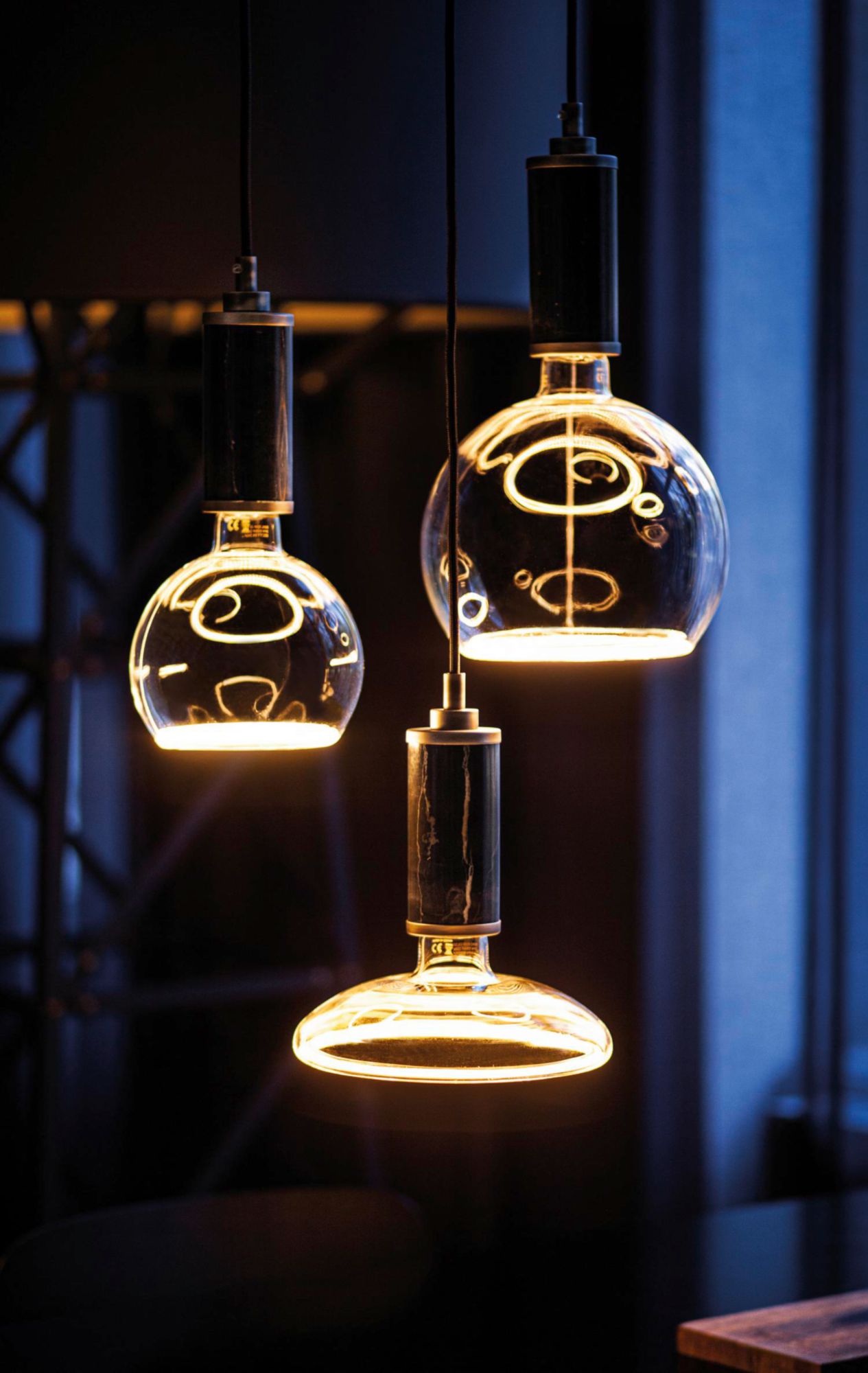 Deko-Light LED Design-Bulb Moon 150, DIM, E27, 6,0W, 1900K, smoky