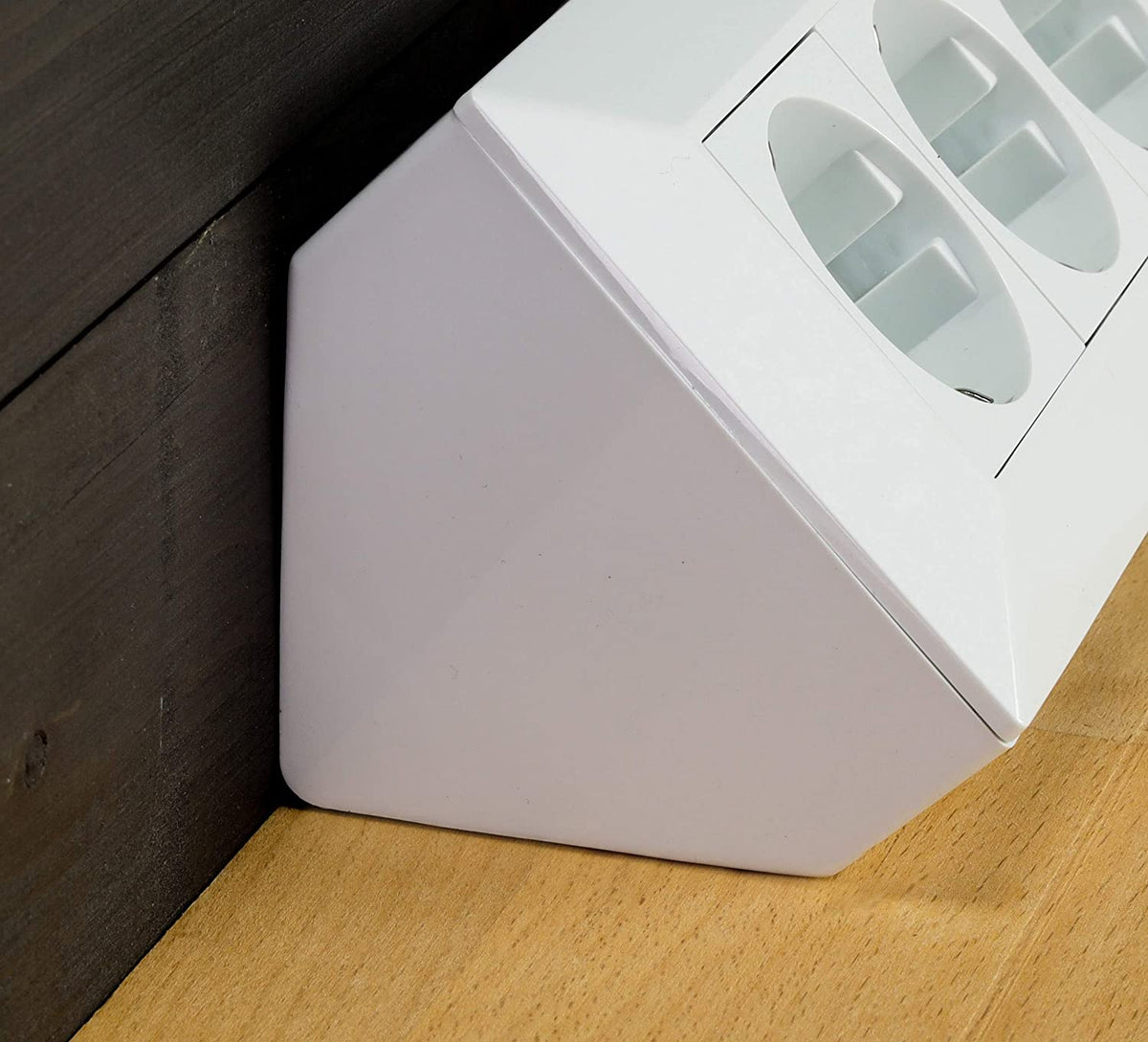 Steckdosenblock 3-fach Ecksteckdose Küchen Steckdose mit 1,5m Kabel Vormontiert Aufbaumontage Aufbausteckdose  I 90° Winkel für Eck- & Unterbaumontage I 230V Steckdosenblock für Arbeitsplatte Werkstatt Nachttisch I Weiß