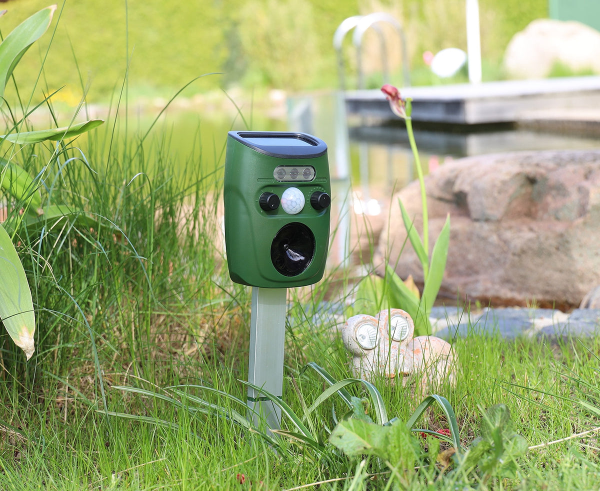 Ultraschall-Tierscheuche "UTS Solar Pro" Bewegungsmelder, Hunde, Katzen, Vögel