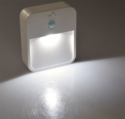 LED Treppenlicht mit Bewegungsmelder Batteriebetrieb, 3x AA, neutralweiß