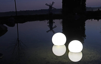 LED Solar Kugelleuchte 20cm Ø neutralweiße LEDs, IP44