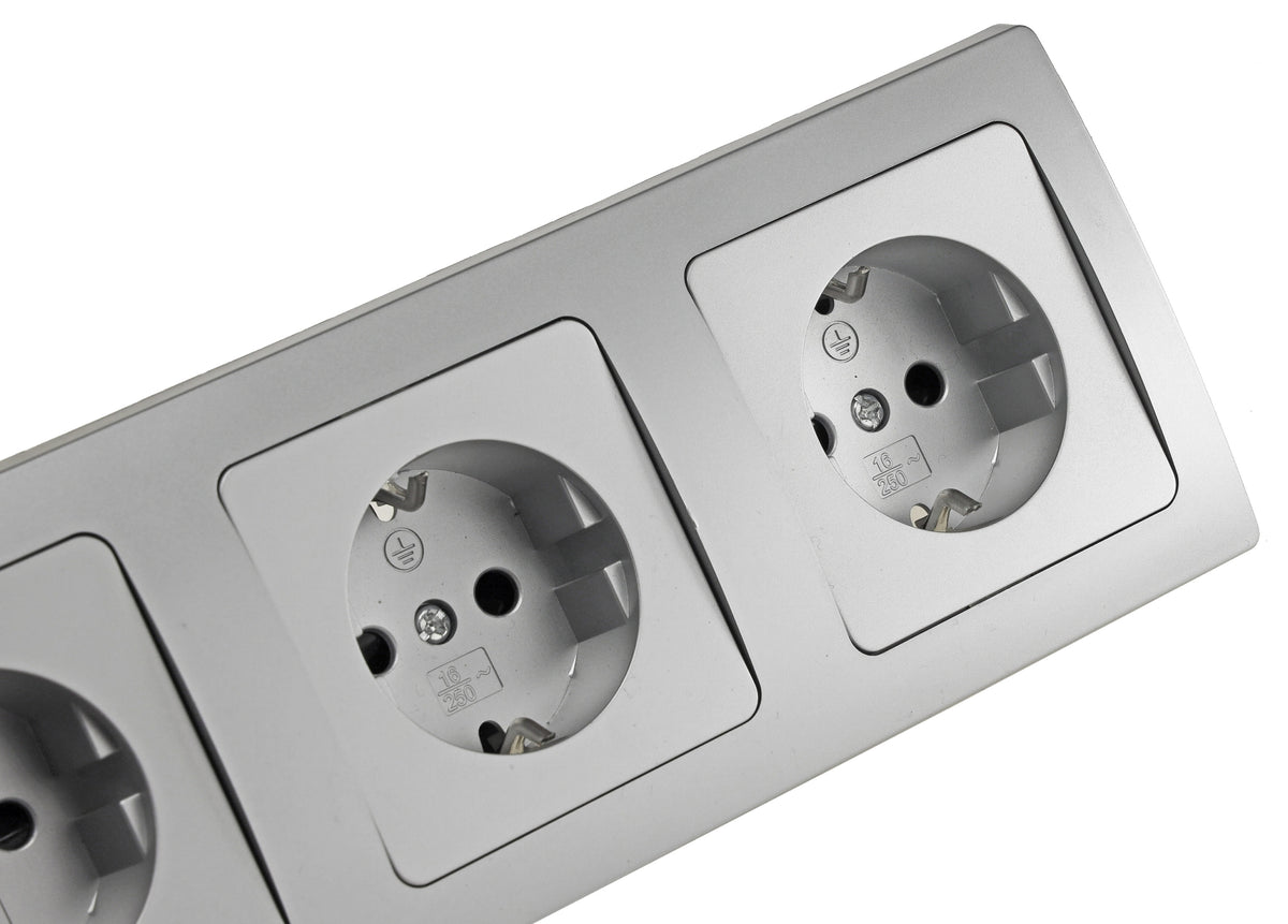 DELPHI Starter 3 Steckdo.+ 3-fach Rahmen 250V~/ 16A, Klemmanschluss, silber