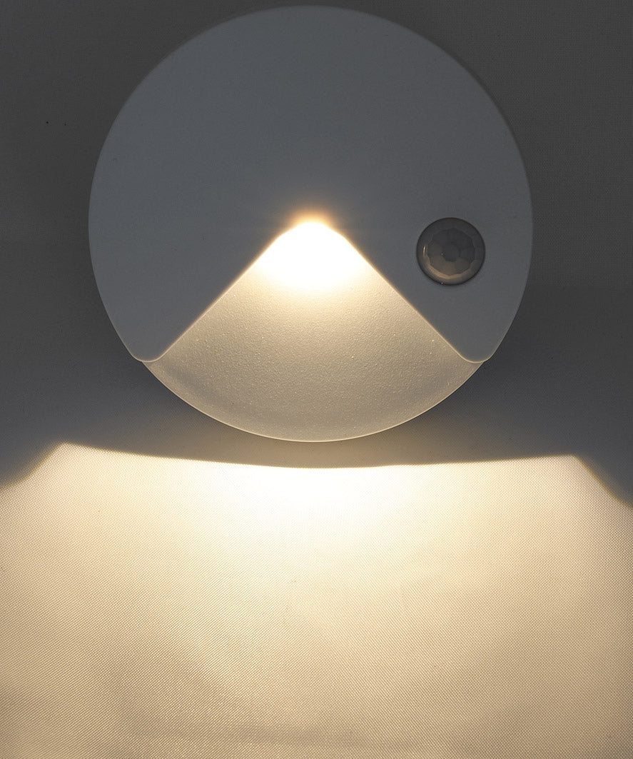 LED Treppenlicht mit Bewegungsmelder integr. Akku, warmweiß, Slim: 80x14mm