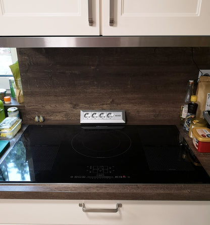 4-fach Steckdosenblock + 2x USB, silber 250V~/ 16A, Aufbaumontage