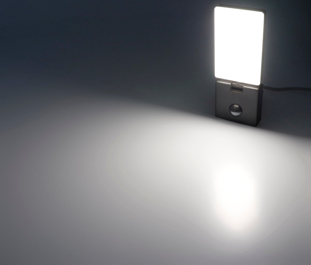 LED Wandleuchte ANTHRAZIT 4000K 15W, 1100lm, PIR-Bewegungsmelder, IP44