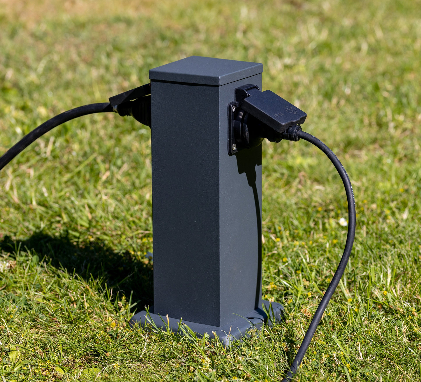 Steckdosensäule 2-fach, IP44, Anthrazit 250V~/ 16A, 13x13x27cm