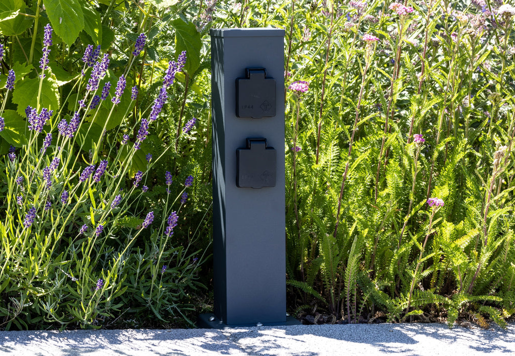 Steckdosensäule 4-fach, IP44, Anthrazit 250V~/ 16A, 13x13x40cm