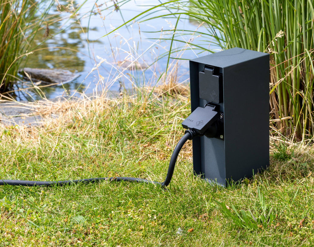 Steckdosensäule 4-fach, IP44, Anthrazit 250V~/ 16A, 9x12x23cm