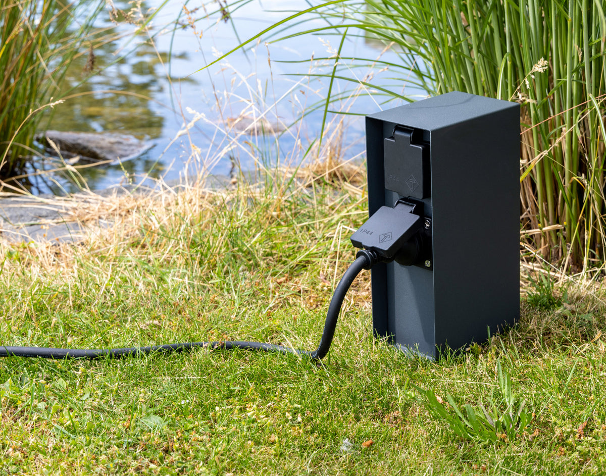 Steckdosensäule 4-fach, IP44, Anthrazit 250V~/ 16A, 9x12x23cm