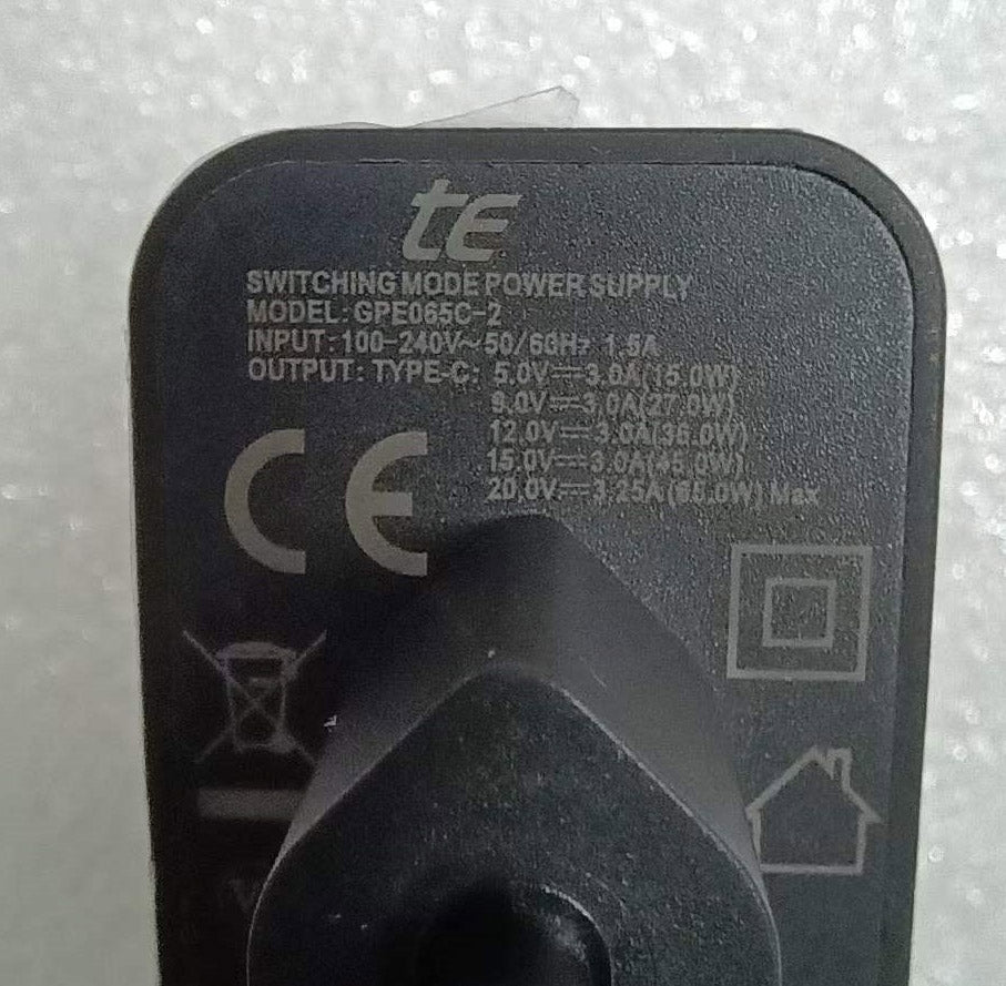 Stecker-Netzteil mit USB-C "CTN-PD65" In 100-240V~, Out 5,0V/9,0V/12,0V=, 65W