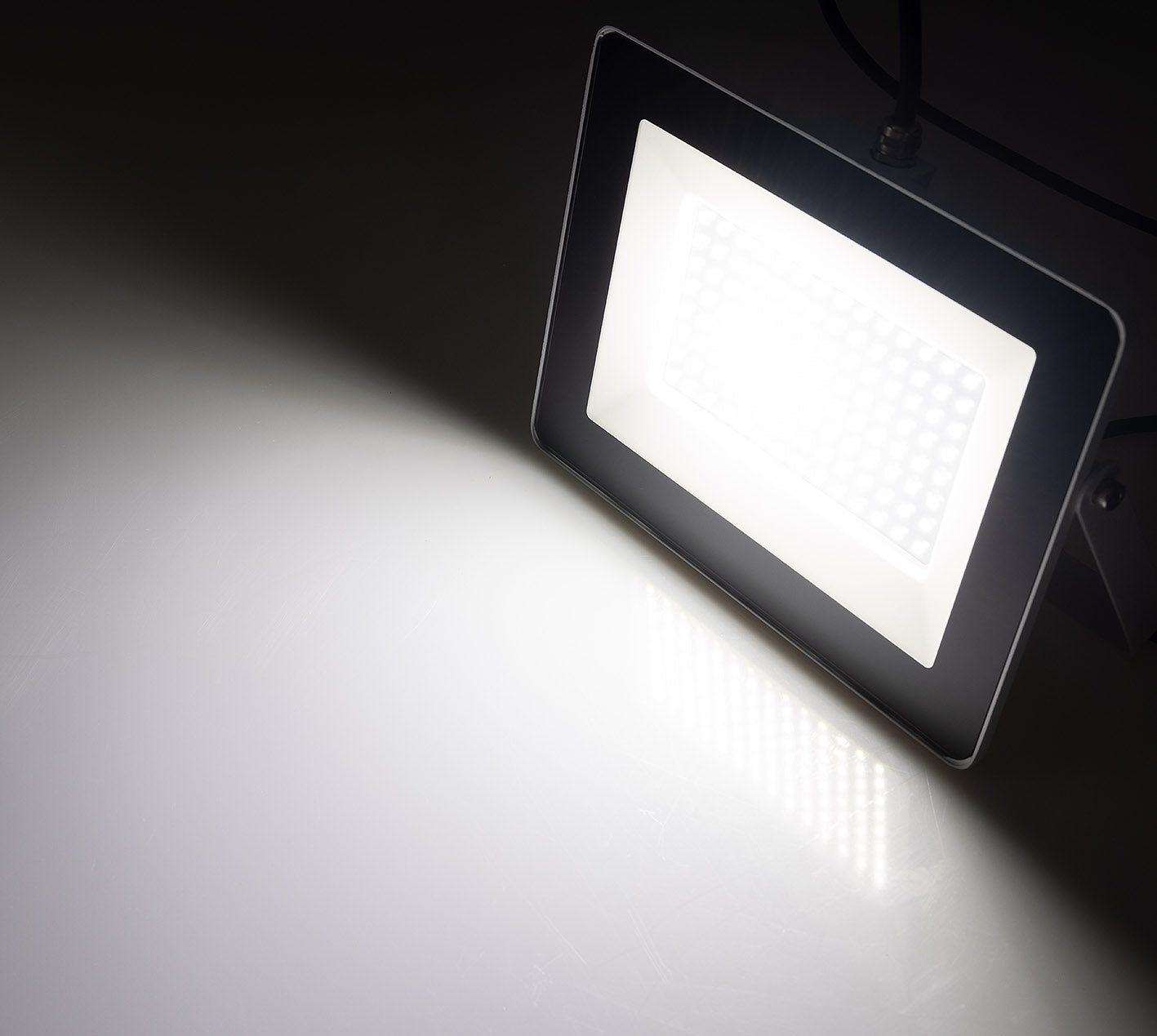 LED-Fluter "CTF-SLW 98" IP65, 100W, 7670lm, 4000K neutralweiß