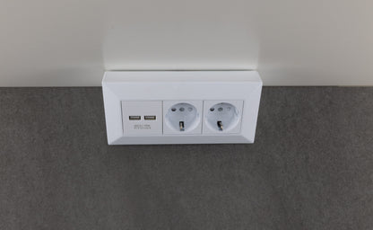 2-fach Steckdosenblock + 2x USB, weiß 250V~/ 16A, Aufbaumontage, USB 3,1A