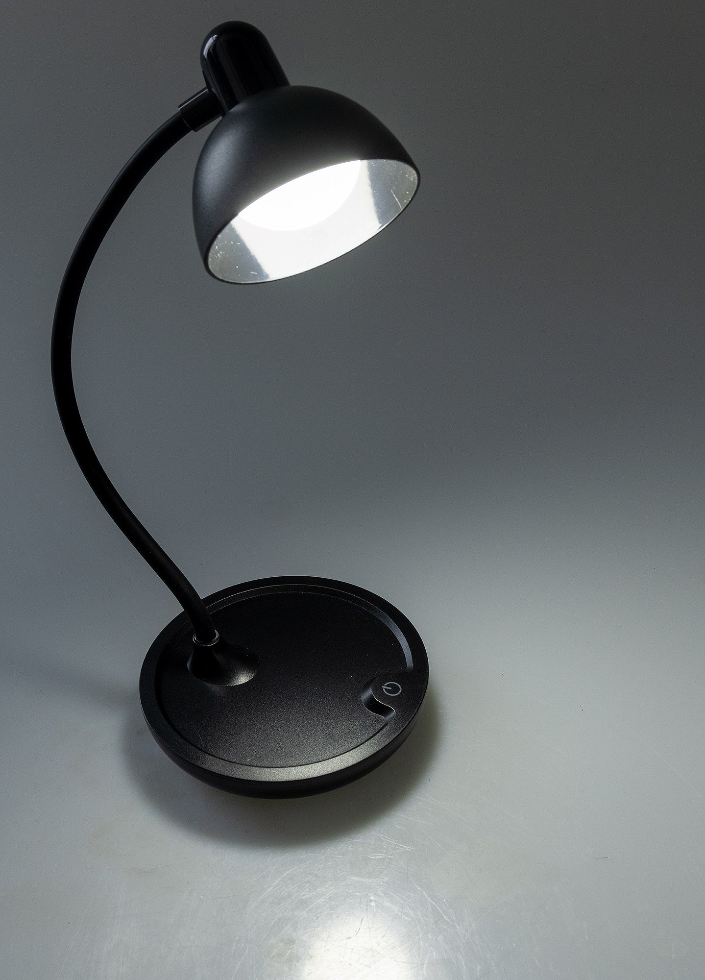 LED Tischleuchte mit Schwanenhals Batterie, dimmbar, warmweiß, Schwarz