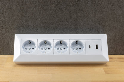 4-fach Steckdosenblock, USB-A+C, weiß 250V~/ 16A, Aufbaumontage, USB 3,1A, PD