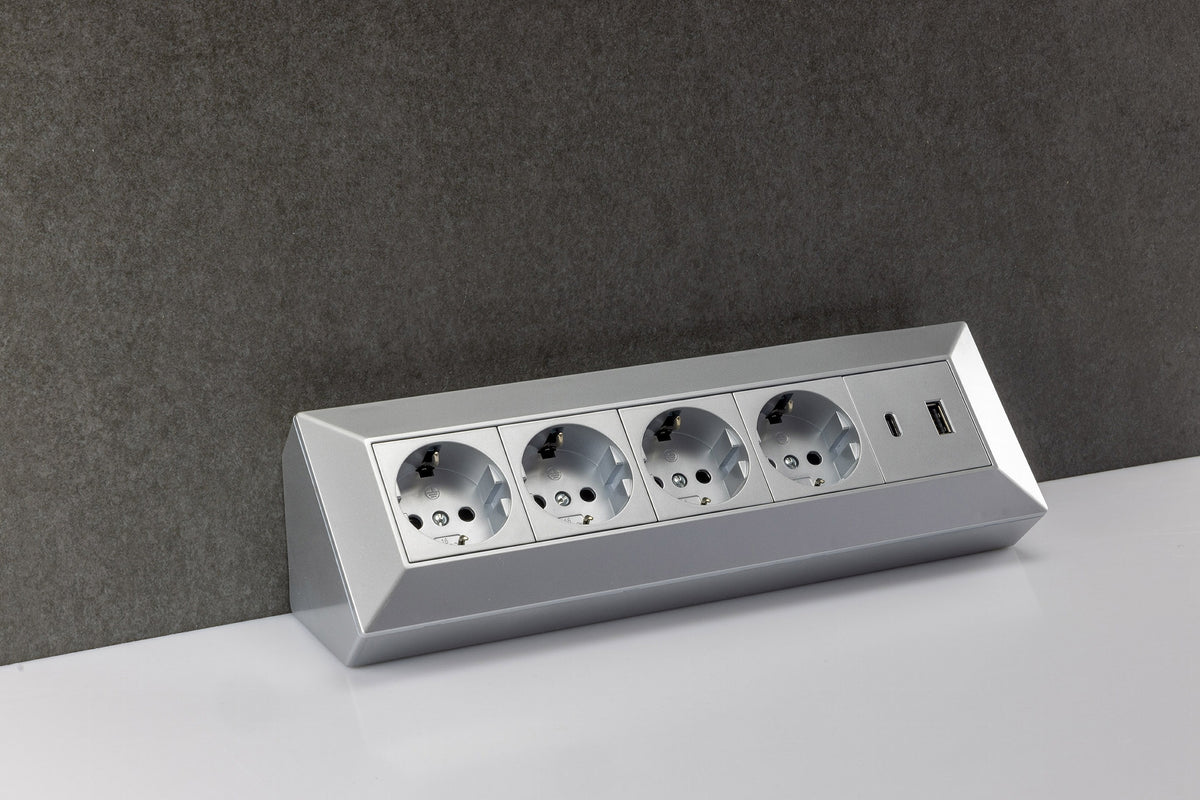 4-fach Steckdosenblock, USB-A+C, silber 250V~/ 16A, Aufbaumontage, USB 3,1A, PD