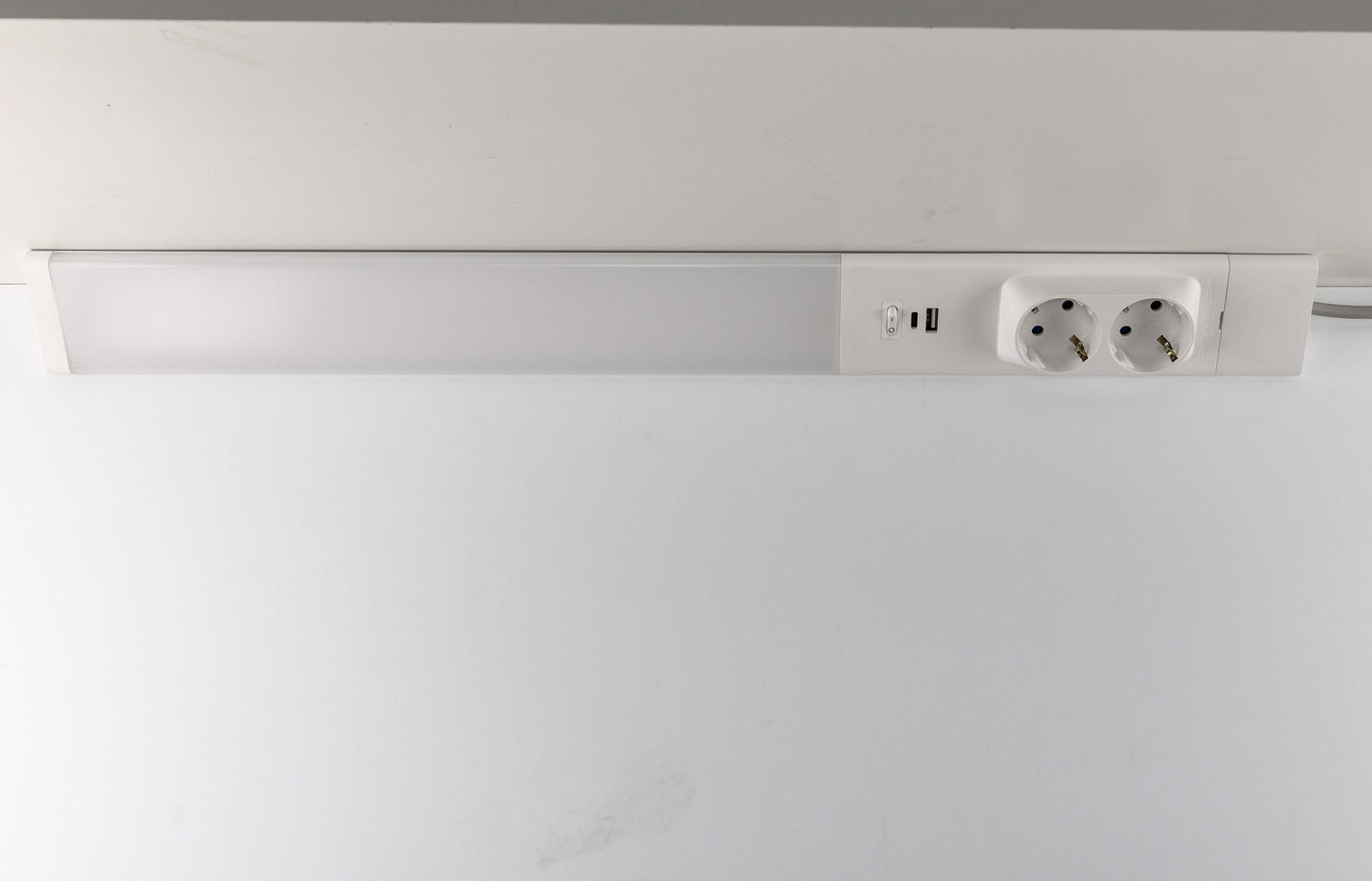 4-fach Steckdosenblock, USB-A+C, weiß 250V~/ 16A, USB 3,1A, PD, mit Klappen