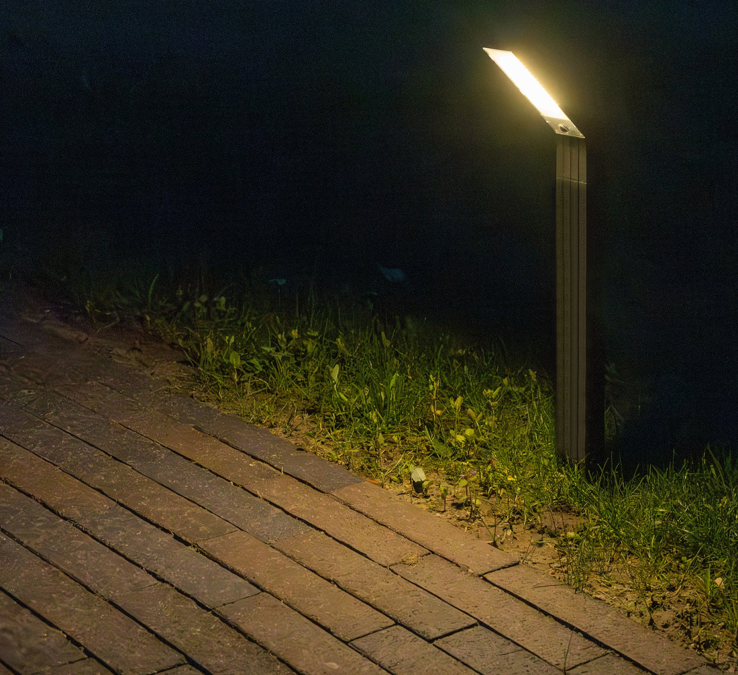 LED Solar Wegeleuchte "SWL-78" IP44 63cm, Dämmerungssensor, 3000k warmweiß