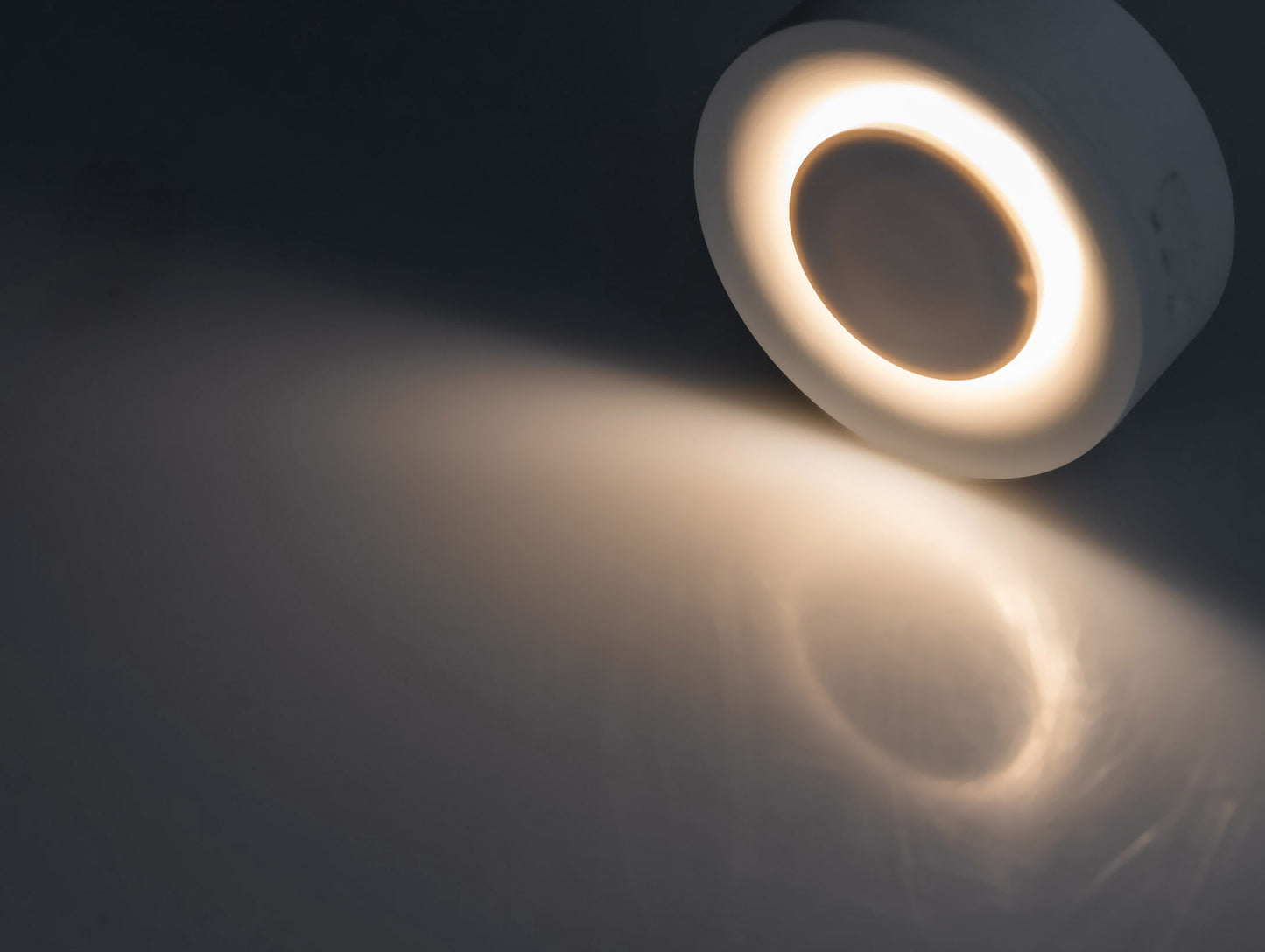 LED Nachtlicht mit Bewegungsmelder 230V, Dämmerungssensor, Warmweiß
