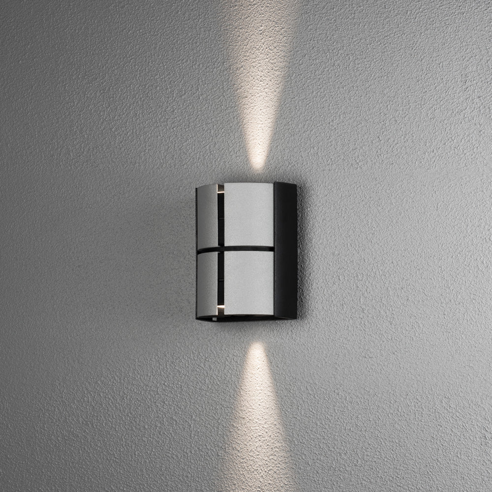 Konstsmide Vidar Wandl. 2x5W LED schw/sil, verstellb.Lichtaustr.,dimmb.