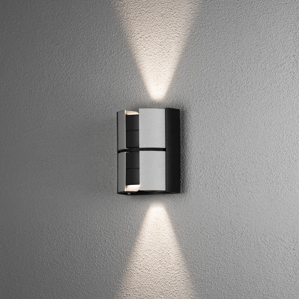 Konstsmide Vidar Wandl. 2x5W LED schw/sil, verstellb.Lichtaustr.,dimmb.