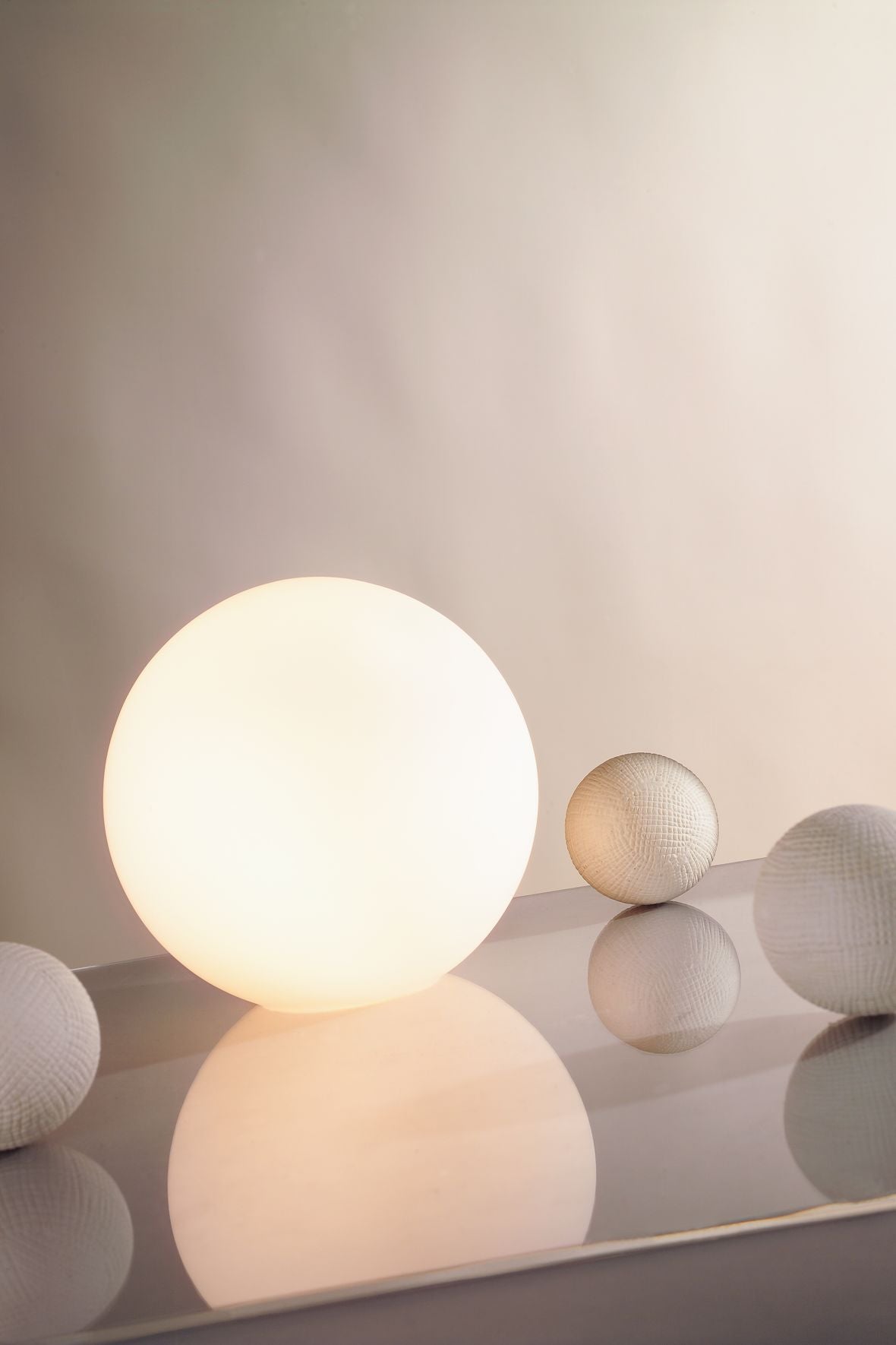 Paulmann SmartHome ZB Siegen Tischleuchte LED 7,5W E27 230V Opal RGBW dimm Glas m/sat
