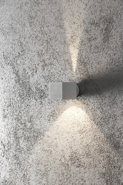Konstsmide Halogenspot Modena silbergrau, quadrat, klares Glas