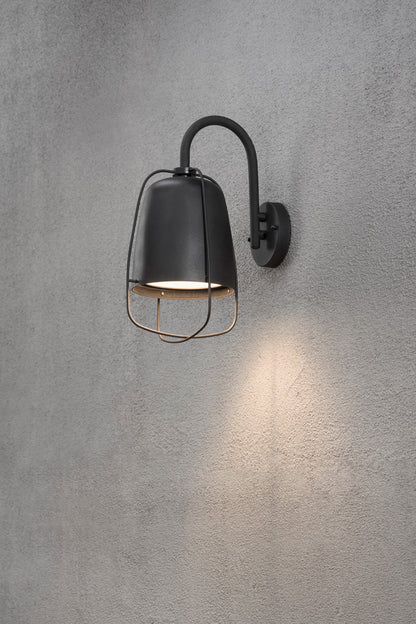 Konstsmide Perugia Wandleuchte lackiertes Aluminium schwarz