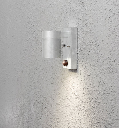 Konstsmide Halogenspot Modena galvanisiert, klares Glas, mit Sensor