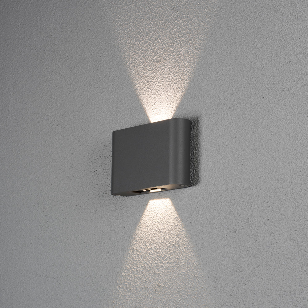 Konstsmide Chieri Wandl. 2x6W LED antrazit, verstellbarer Lichtaustritt
