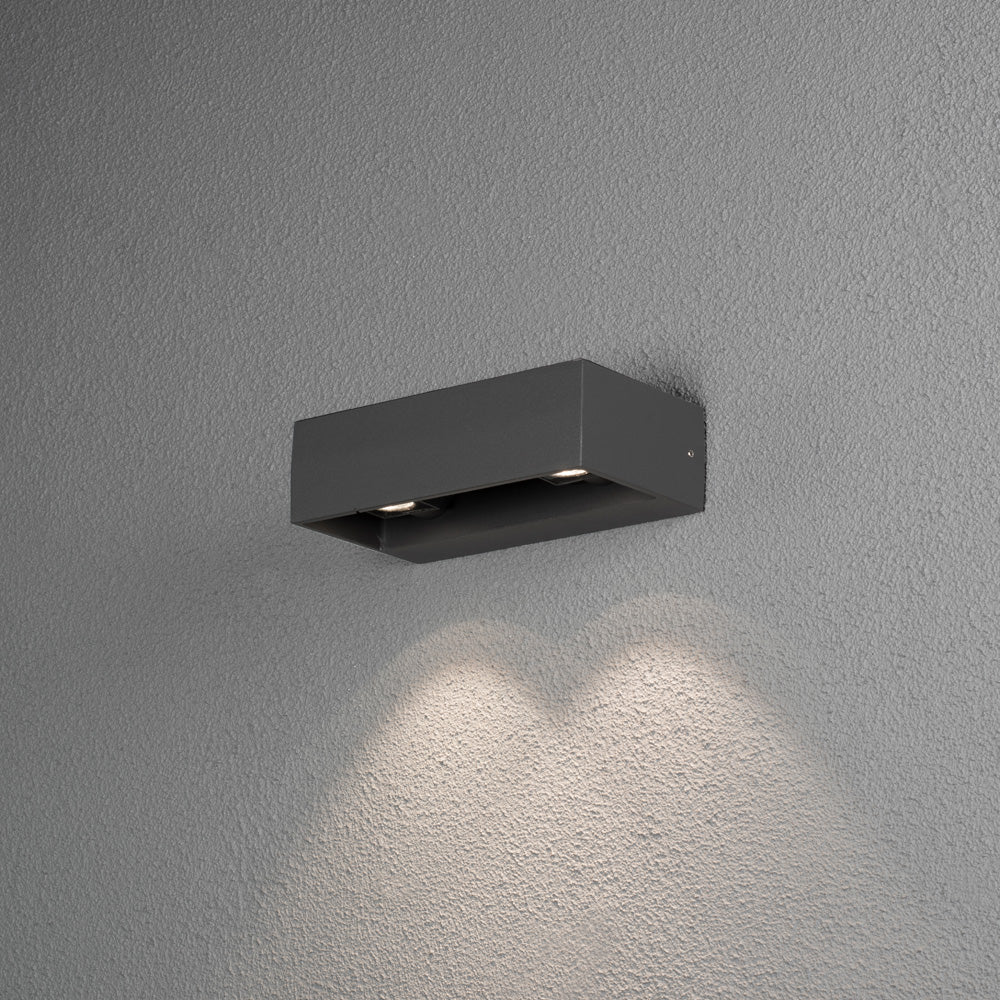 Konstsmide Monza Wandl. 2x6W LED anthrazit, 360° Spotdrehung, IP54