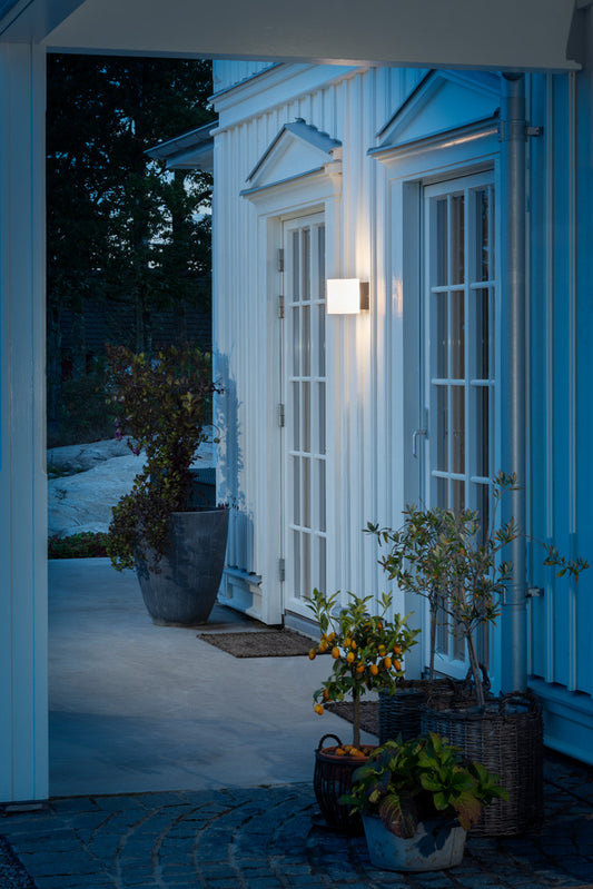 Konstsmide Foggia Wandleuchte High Power LED 10W anthrazit/opal Glas