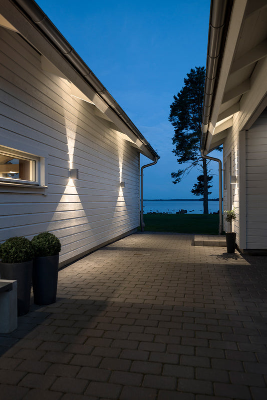 Konstsmide Wandleuchte Cremona High Power LED silbergrau