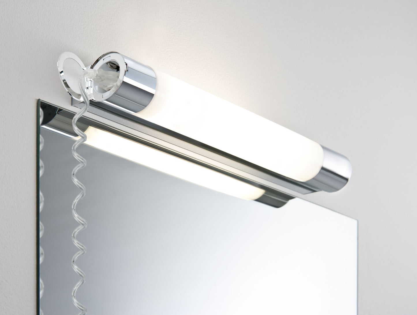 Paulmann WallCeiling Orgon IP44 Steckdose LED 10,5W 700mm Chrom/Weiß 230V Mtl/Acryl