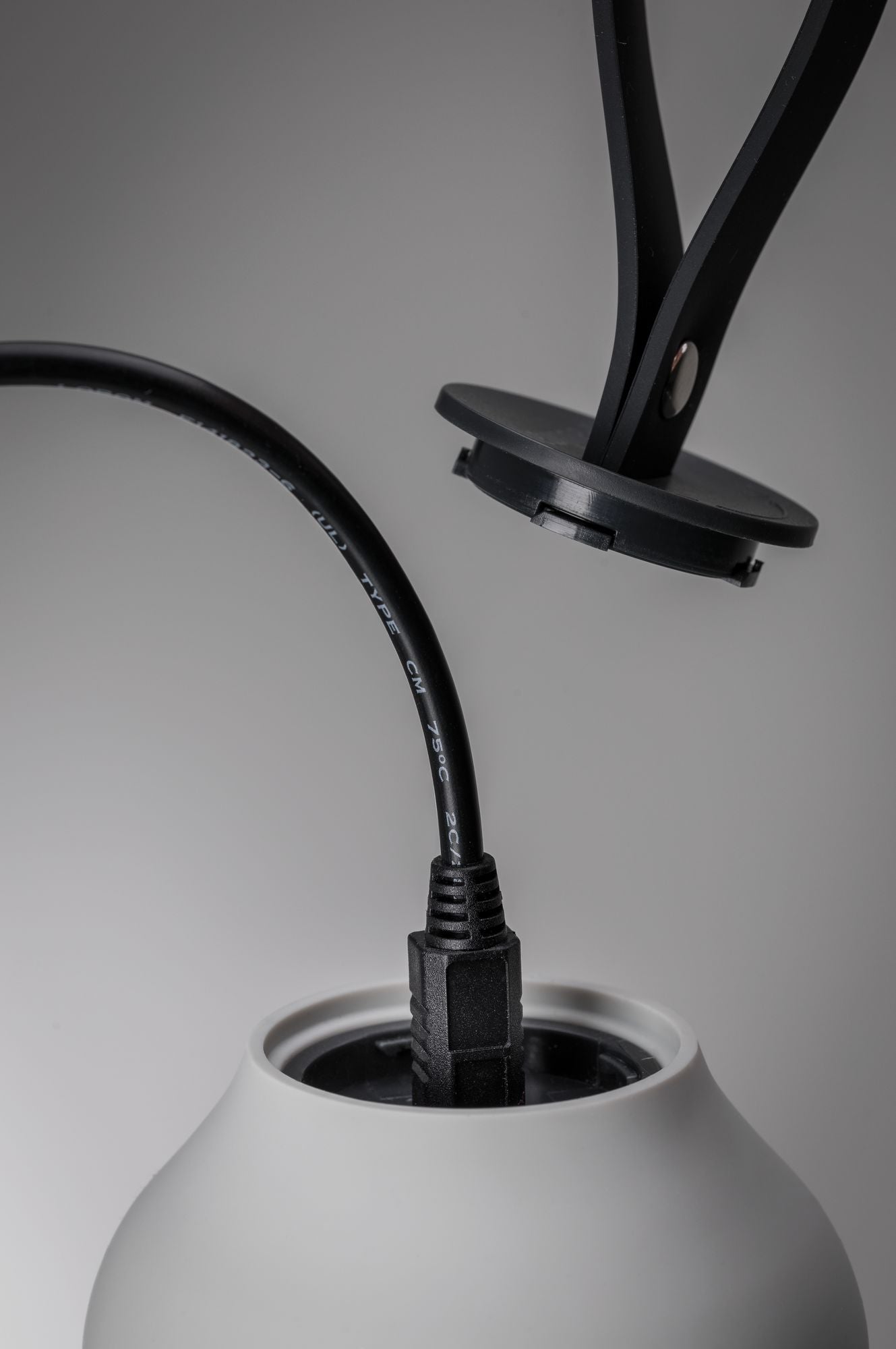 Paulmann Outdoor Mobile Tischleuchte Clutch Sound IP44 3000K 1,5W 5V USB dim. Lautsprecher