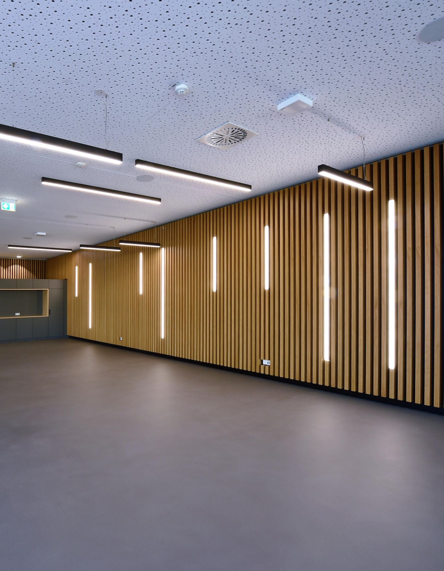 Deko-Light PLANO BSH für Wandmontage, 85 x 38mm, schwarz mit LED-Träger, 2m