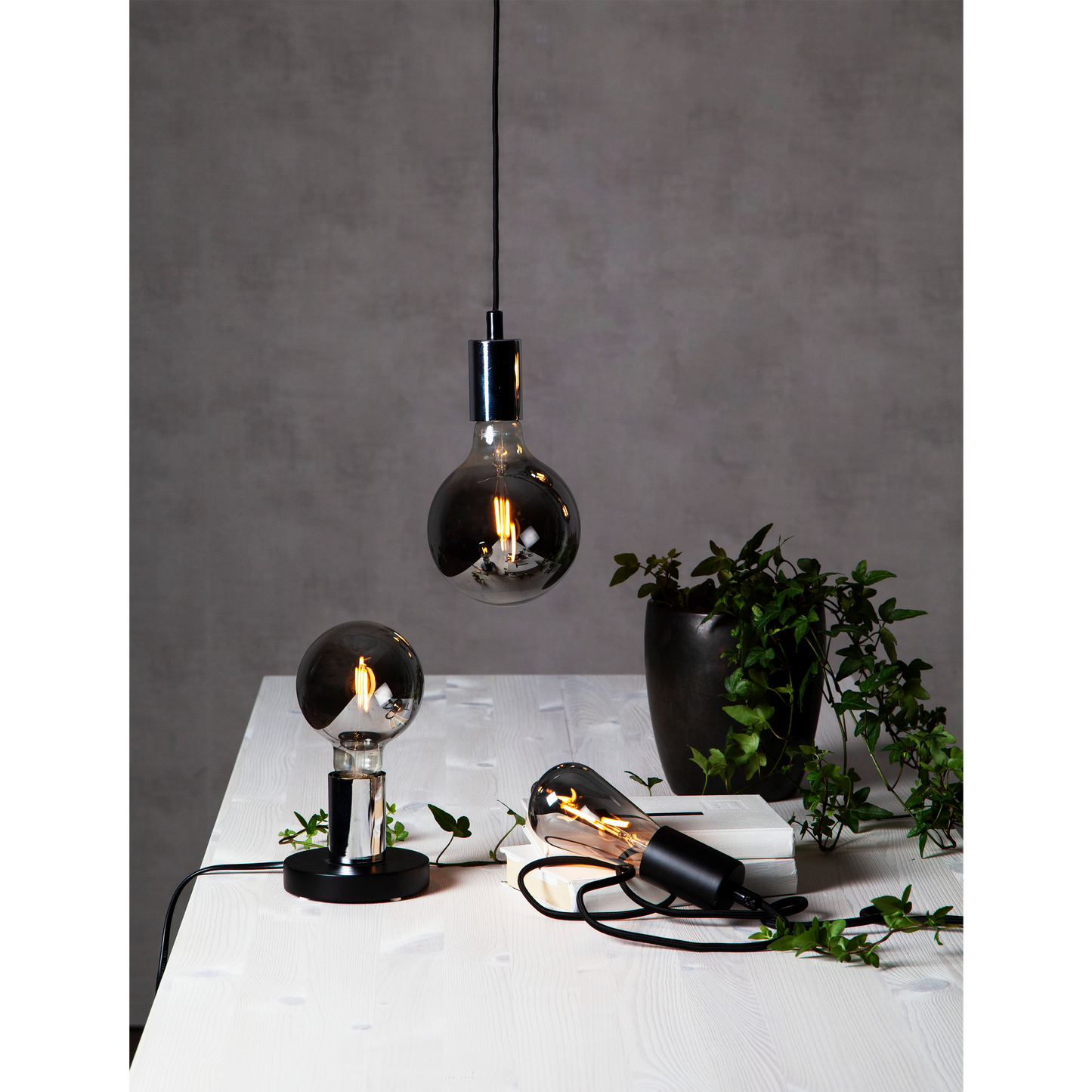 LED-Lampe ''Plain Smoke'', E27, 80lm,  2100K, 12x17,8,cm, 1,8W