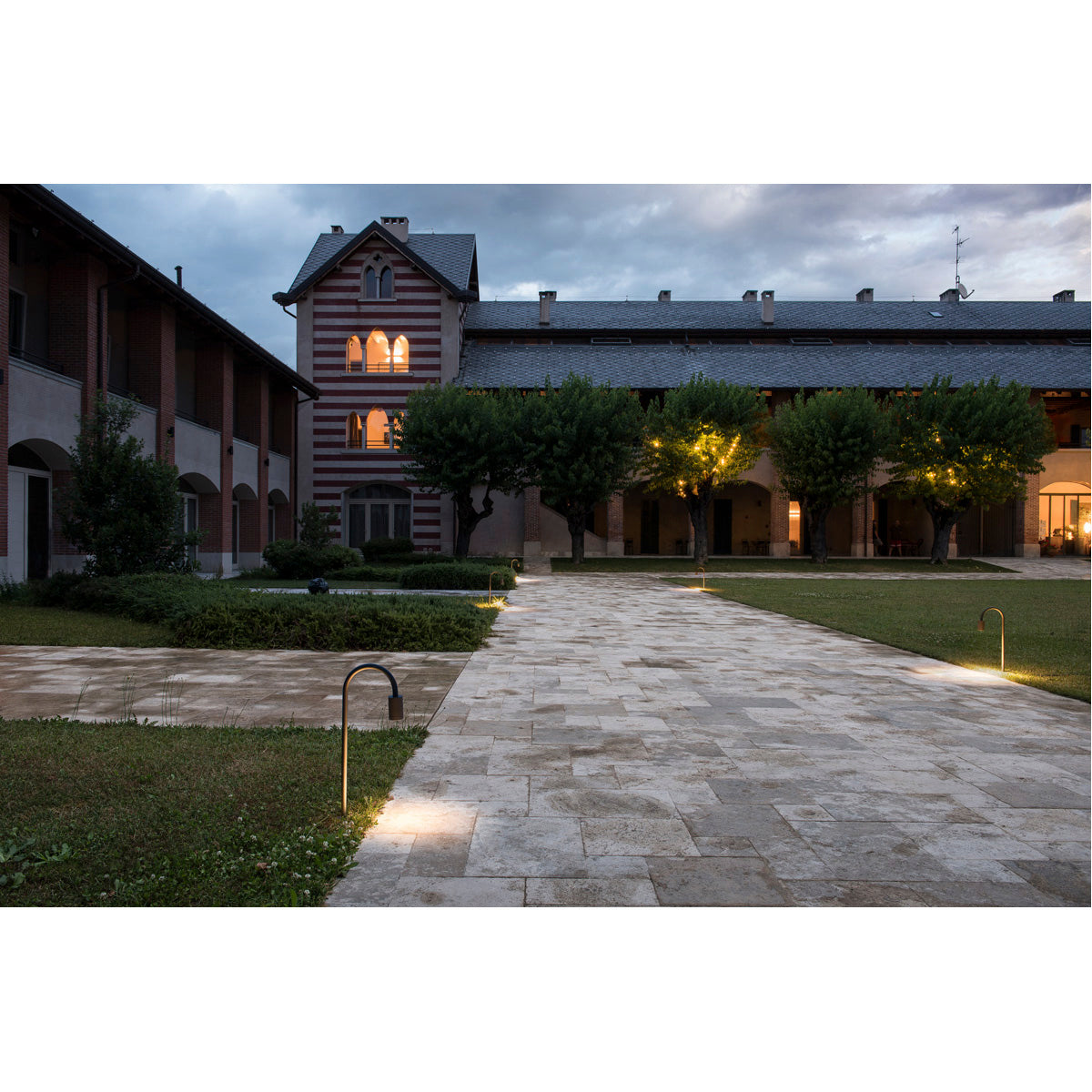 SLV HELIA LED, Outdoor Spießleuchte, anthrazit, 3000K, 38°, IP55