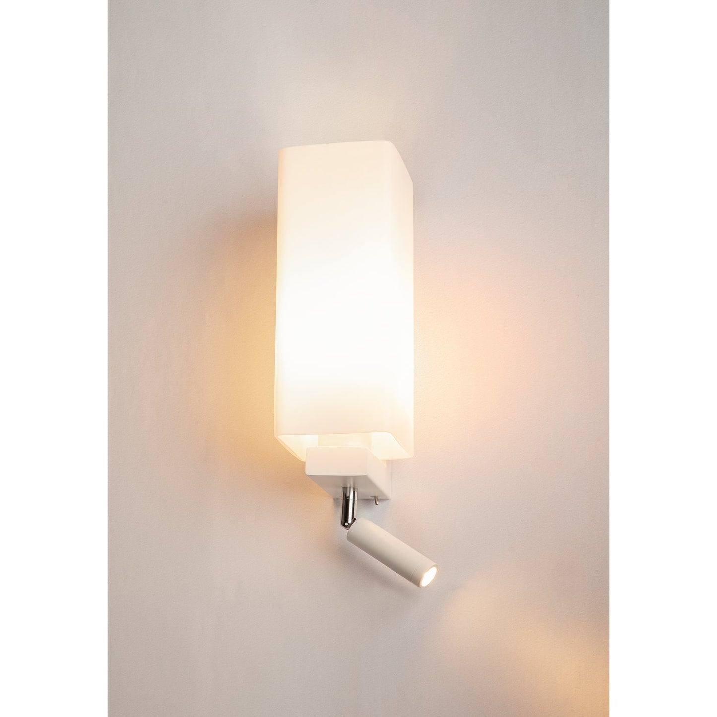 SLV QUADRASS SPOT Indoor Wandaufbauleuchte mit LED Spot und E27 Fassung, weiß