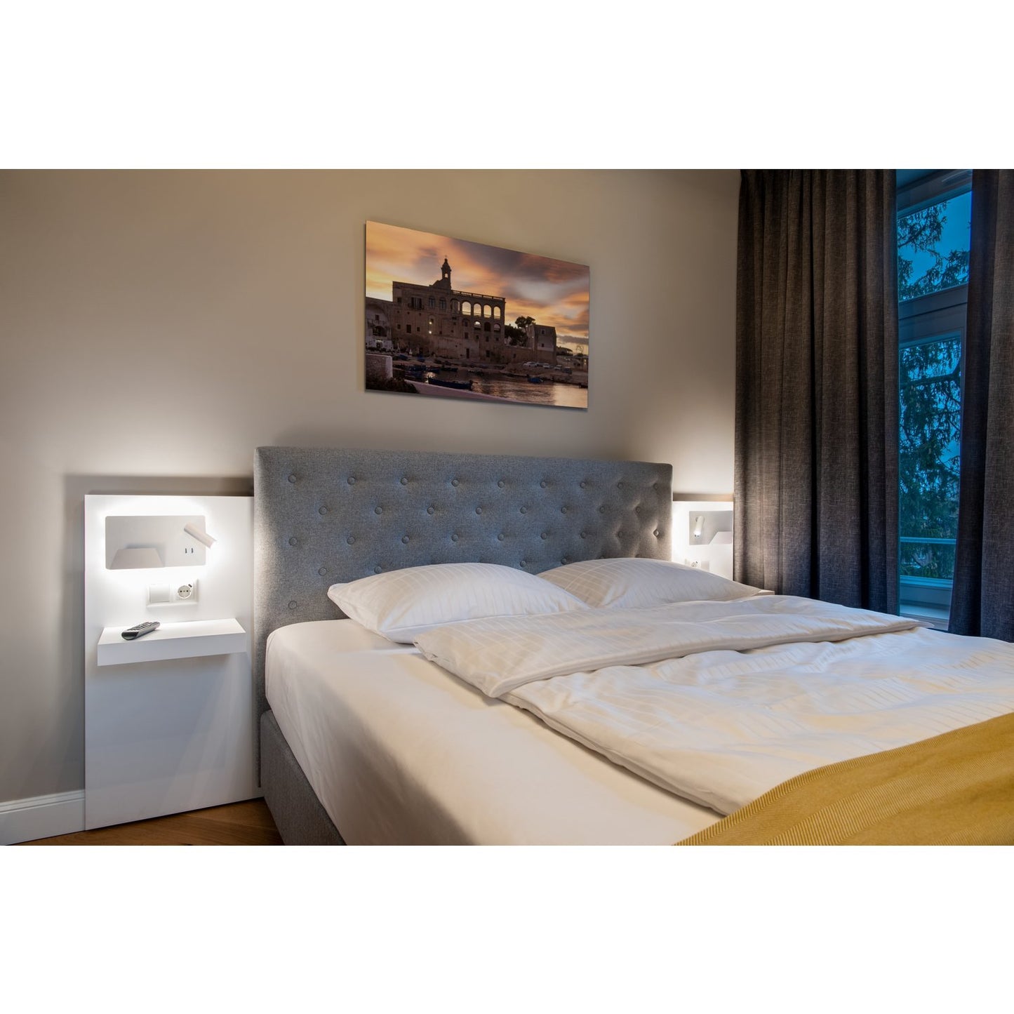 SLV SOMNILA SPOT Indoor LED Wandaufbauleuchte 3000K weiß Version links inkl. USB Anschluss