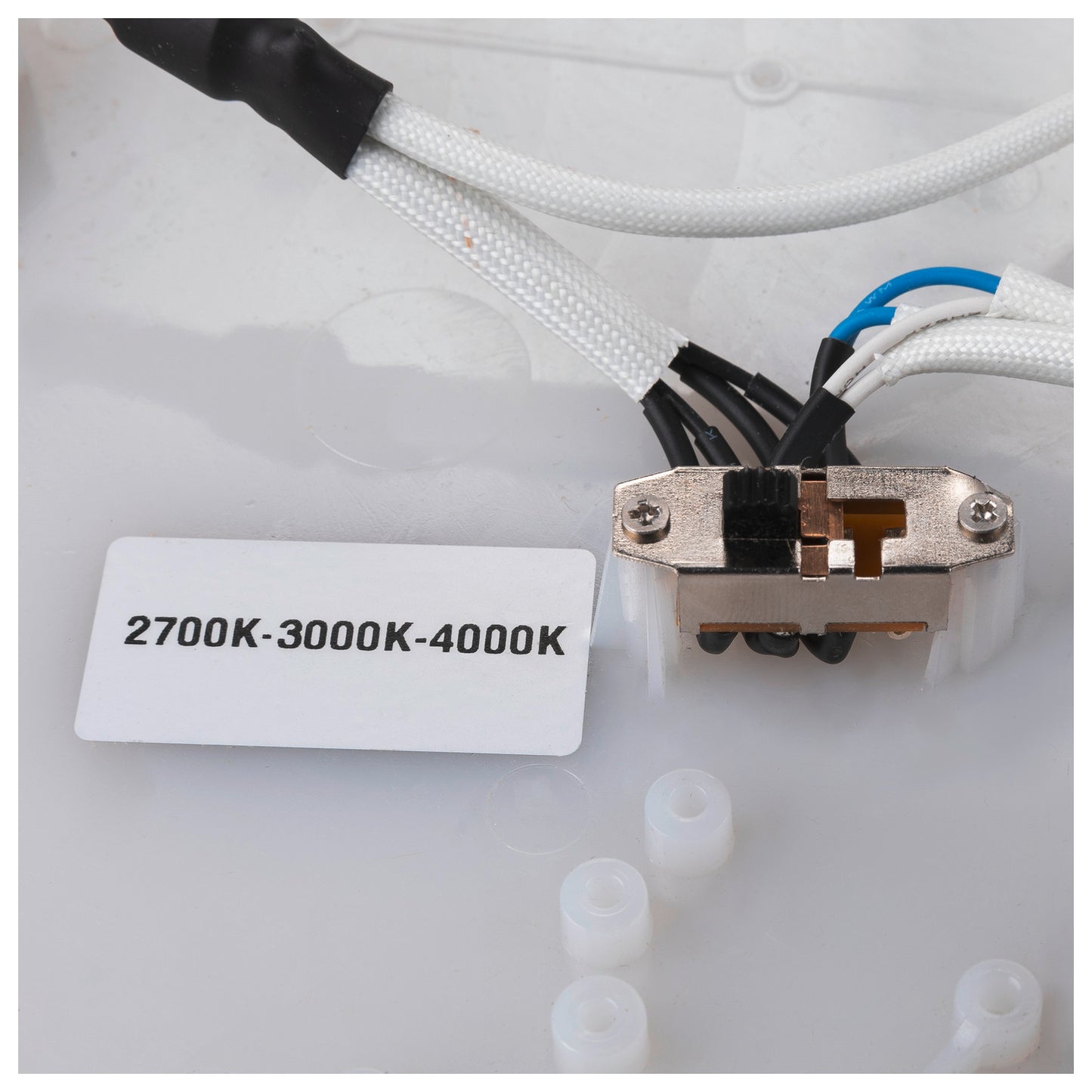 MEDO® 90, Deckenaufbauleuchte, rund, 2700/3000/4000 K, 79 W, Phasenabschnitt, 110°, weiß